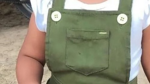 [Criança de um ano é eletrocutada na Bahia após colocar grampo em interruptor de loja da famíli...]