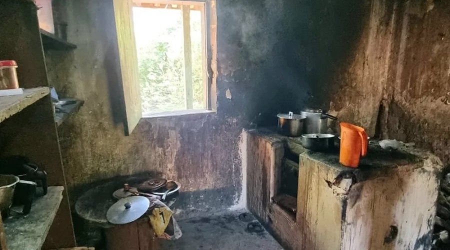 [Sem banheiro e em alojamento sujo, funcionários de fazenda são resgatados em situação similar a de escravo na BA]