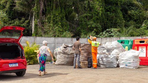 [Prefeita de Lauro de Freitas deve mais de R$ 10 milhões a empresas que atuam com limpeza urban...]