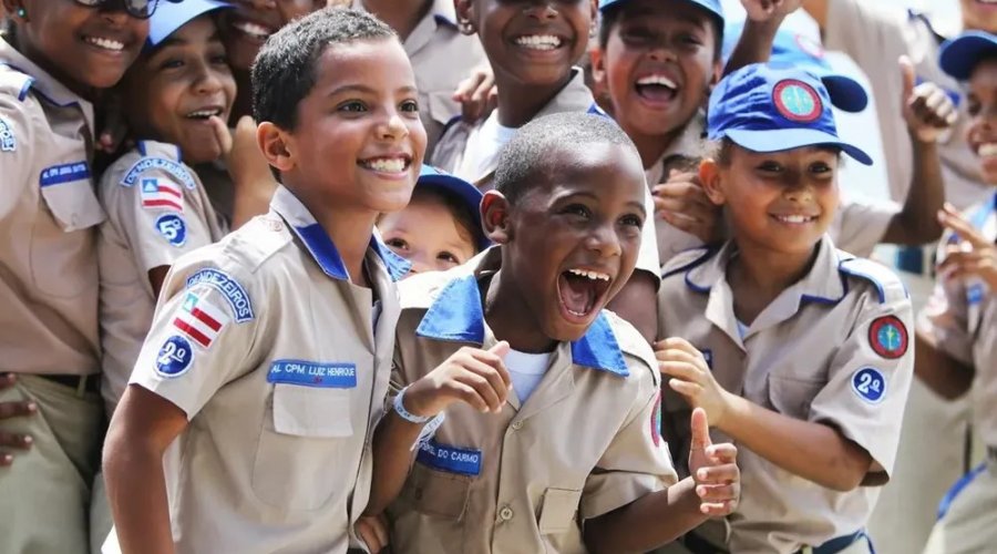 [Colégio da Polícia Militar divulga lista de contemplados no sorteio para as escolas e creche da Bahia]