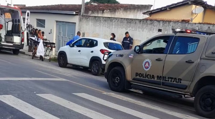 [Socorrista que atendeu criança esquecida pelo pai em carro na Bahia diz que menina estava morta há cerca de três horas]