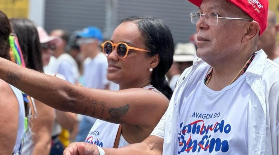 [Projetos de Suíca que troca nome de praça para Maria Felipa e garante doulas em partos são sancionados pelo Executivo]
