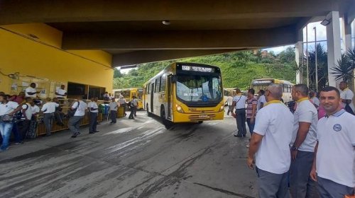 [Negociação entre rodoviários e empresários não avança; categoria não descarta greve]