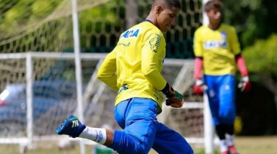 [Colo-Colo anuncia ex-goleiro do Bahia para 2025]
