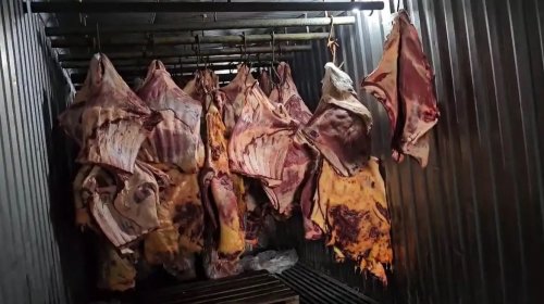 [Suspeitos de vender carne estragada têm prisão preventiva decretada]