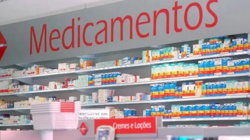 [Conselho de Farmácia autoriza farmacêuticos a prescrever medicamentos e gera controvérsia com médicos]