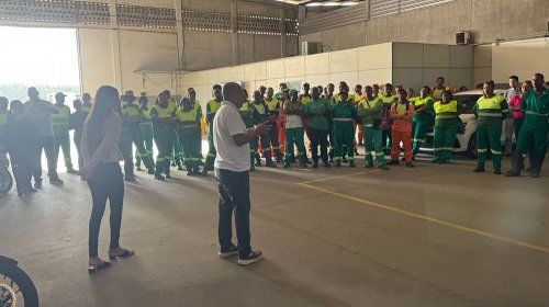 [Blitz do SindilimpBA no Agreste Baiano amplia debates sobre PL, democracia, governo Lula e PED]