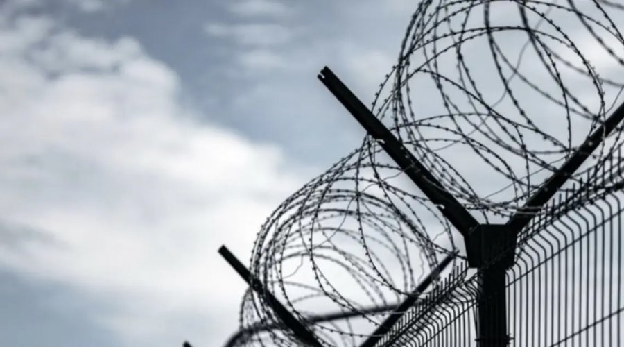 [Presídio em Pernambuco é alvo de operação após descoberta de festas, drogas e prostitutas]