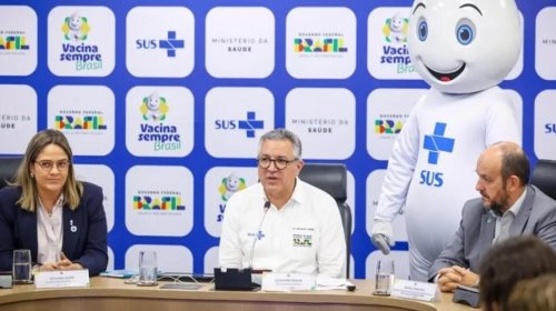 [Governo promove campanha para vacinar quase 30 milhões de estudantes]