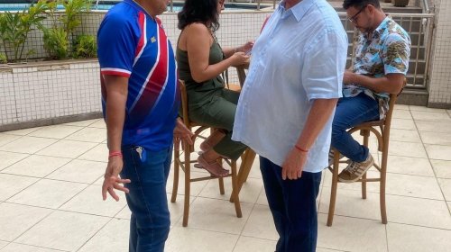 [Humorista baiano Tiago Souza abre show de Whindersson Nunes em Salvador]