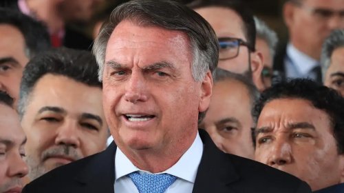 [Bolsonaro nega tentativa de fuga e pede revogação da prisão domiciliar]