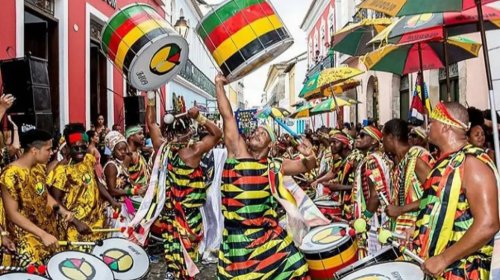 [Olodum comandará a tradicional Lavagem de Madeleine, em Paris ]