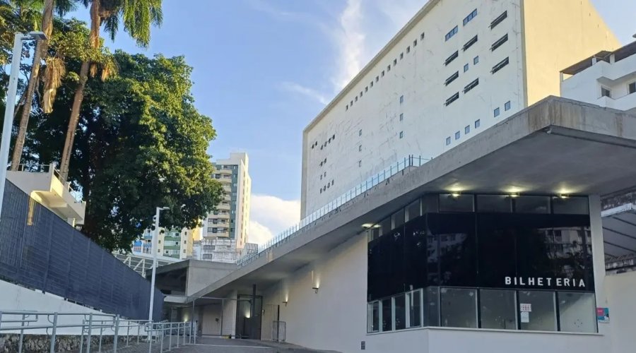 [Concha Acústica oferece mais de 500 vagas gratuitas de estacionamento em dias de shows]