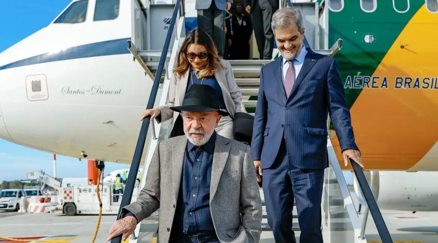 [Lula chega a Roma para eventos sobre segurança alimentar]