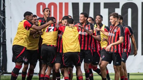 [Leãozinho bate o Grêmio nos acréscimos e fica próximo do G-8 no Brasileirão Sub-20]