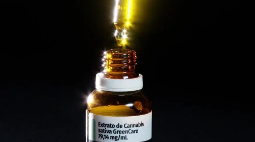 [Maioria dos pacientes que importa remédios canábicos faz musculação]