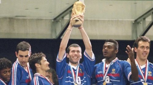 [País-sede não conquista a Copa do Mundo há quase três décadas; França foi a última campeã em c...]