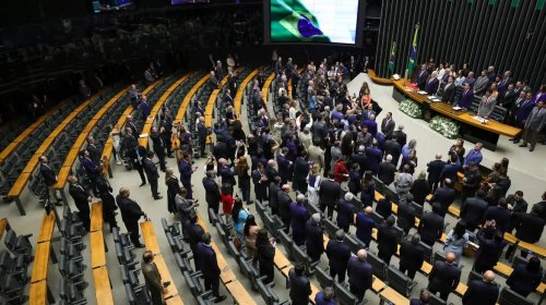[Um terço dos partidos explicou controle de emendas parlamentares]