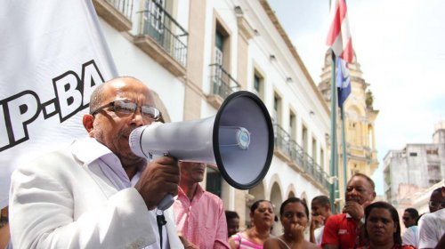[Após nova rodada de negociação frustrada, prefeito intervém para resolver impasse e evitar greve de garis e margaridas em Salvador]
