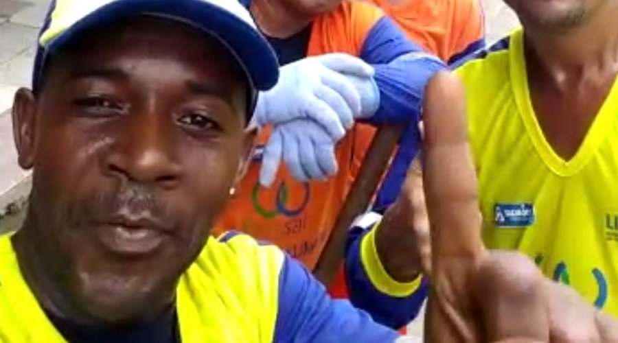 Vídeo: trabalhadores de limpeza urbana dão recado sobre prevenção contra o covid-19 [Vídeo: trabalhadores de limpeza urbana dão recado sobre prevenção contra o covid-19