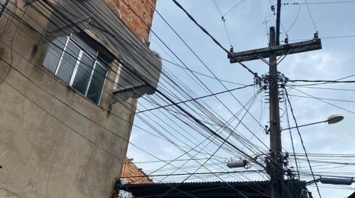 [Morador pede que fios de alta tensão sejam isolados]